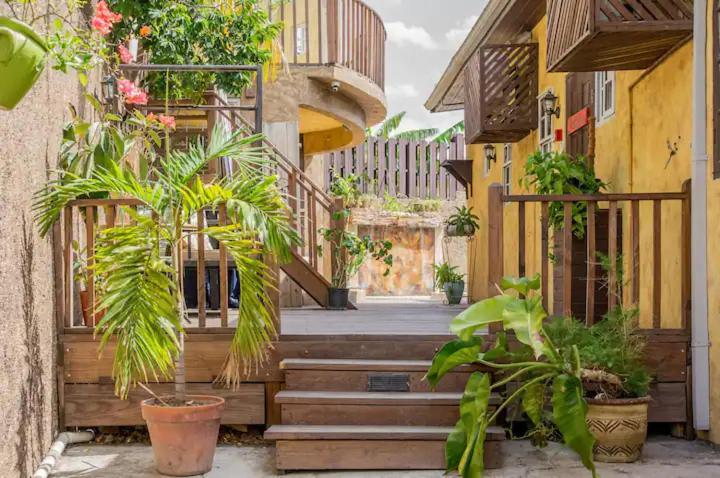 One32 Guesthouse Bejeweled Kingston Zewnętrze zdjęcie