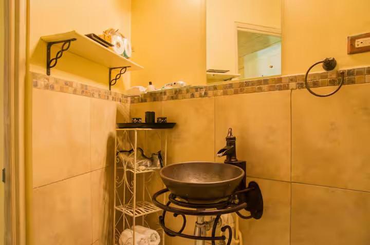 One32 Guesthouse Bejeweled Kingston Zewnętrze zdjęcie